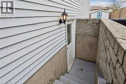 Separate entrance to basement - 