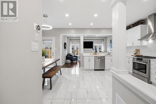 162 Leney Street, Ajax, ON - Indoor Photo Showing Kitchen With Upgraded Kitchen
