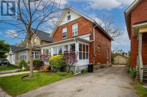 21 ERIE STREET  St. Thomas, ON N5R 2M4
