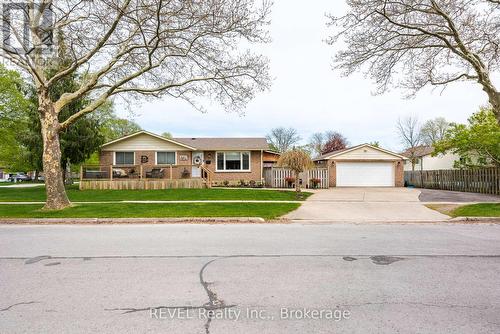 8257 POST ROAD  Niagara Falls (Ascot), ON L2H 2E5