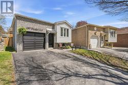 590 PONDTAIL COURT Oshawa (Pinecrest), ON L1K 2C7