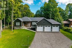 15 PINECONE AVENUE  Tiny, ON L9M 0J2