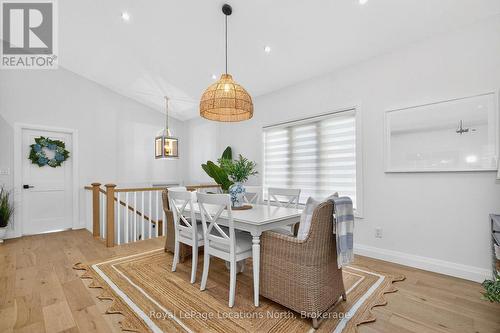 15 Pinecone Avenue, Tiny, ON - Indoor Photo Showing Dining Room