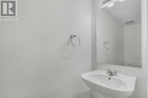 121 Helenium Lane, Ottawa, ON - Indoor Photo Showing Bathroom