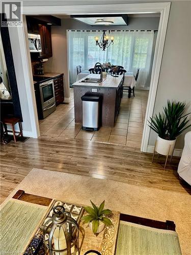 11 Lake Avenue, Cambridge, ON - Indoor