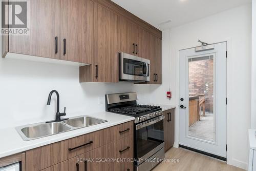 127 Victoria Avenue S, Hamilton, ON - Indoor Photo Showing Kitchen With Double Sink