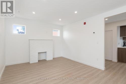 127 Victoria Avenue S, Hamilton, ON - Indoor Photo Showing Other Room
