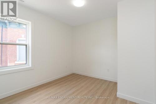 127 Victoria Avenue S, Hamilton, ON - Indoor Photo Showing Other Room