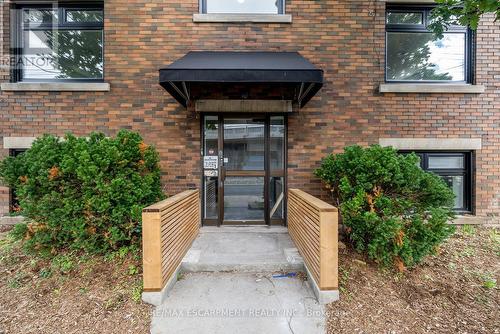 127 Victoria Avenue S, Hamilton, ON - Outdoor With Exterior