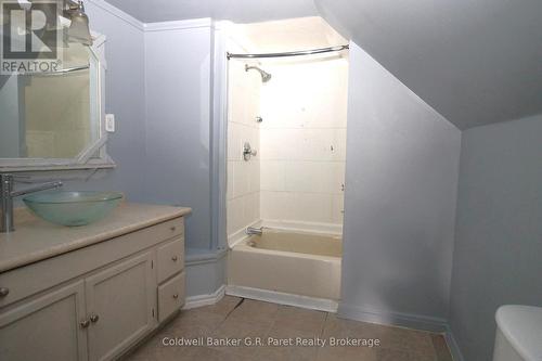 15 Wawa Street, St. Thomas, ON - Indoor Photo Showing Bathroom