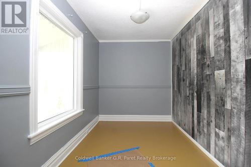 15 Wawa Street, St. Thomas, ON - Indoor Photo Showing Other Room