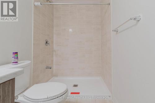 G-105 - 25 Isherwood Avenue, Cambridge, ON - Indoor Photo Showing Bathroom