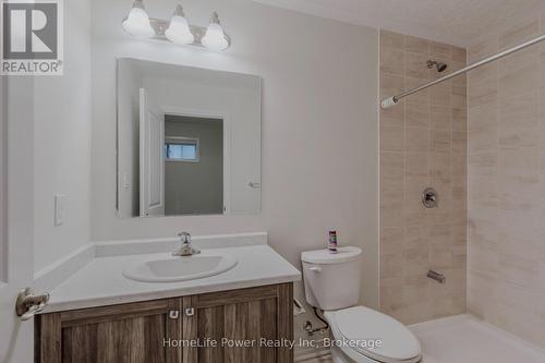 G-105 - 25 Isherwood Avenue, Cambridge, ON - Indoor Photo Showing Bathroom