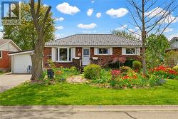 12 MCCAMMON Street Paris, ON N3L 1V9