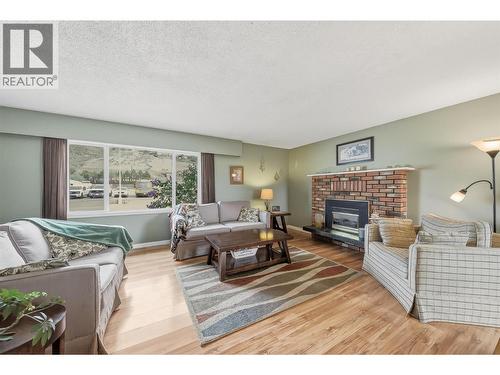 1125 Halston Avenue, Kamloops, BC - Indoor Photo Showing Living Room With Fireplace