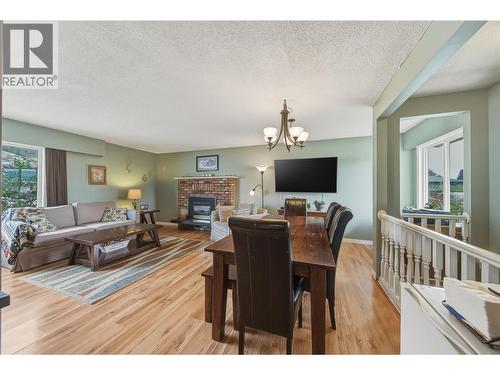 1125 Halston Avenue, Kamloops, BC - Indoor With Fireplace