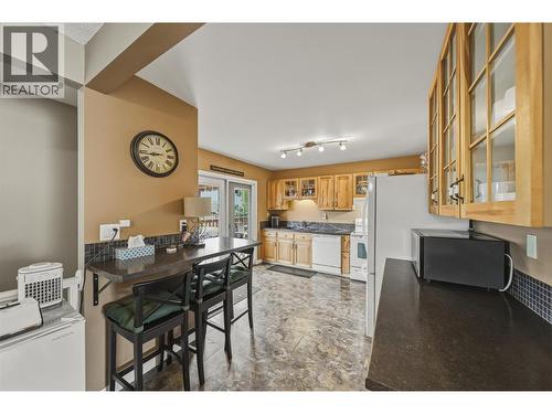 1125 Halston Avenue, Kamloops, BC - Indoor