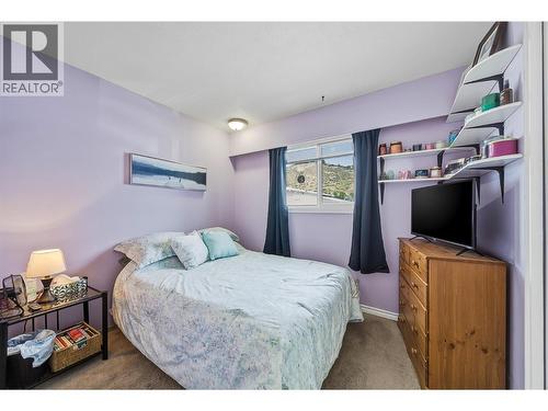 1125 Halston Avenue, Kamloops, BC - Indoor Photo Showing Bedroom