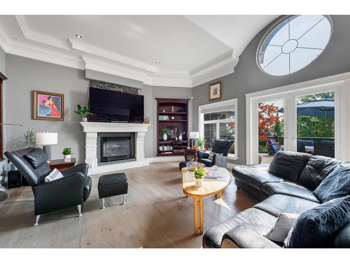 18638 54A Avenue, Surrey, BC - Indoor Photo Showing Living Room With Fireplace