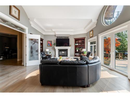 18638 54A Avenue, Surrey, BC - Indoor With Fireplace