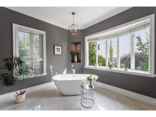 18638 54A Avenue, Surrey, BC - Indoor Photo Showing Bathroom