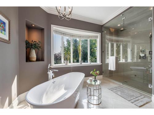 18638 54A Avenue, Surrey, BC - Indoor Photo Showing Bathroom