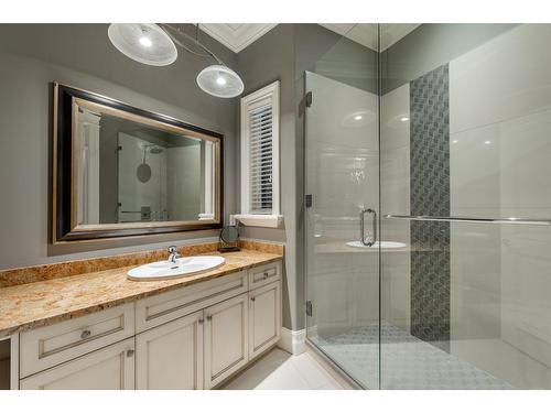 18638 54A Avenue, Surrey, BC - Indoor Photo Showing Bathroom