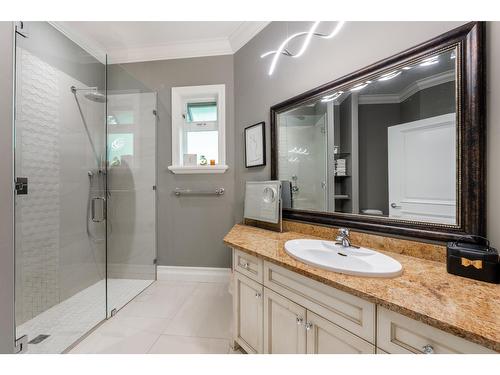 18638 54A Avenue, Surrey, BC - Indoor Photo Showing Bathroom