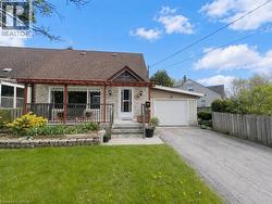 56 EASTVALE Place  Hamilton, ON L8H 1P1