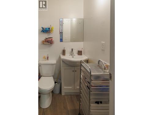 1090 Dyke Road, Mcbride, BC - Indoor Photo Showing Bathroom