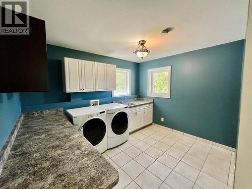 1830 Stepp Pit Road, Sicamous, BC - Indoor Photo Showing Laundry Room