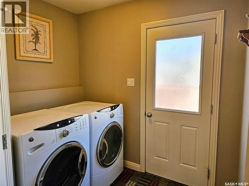508 Thompson Street, Herbert, SK - Indoor Photo Showing Laundry Room