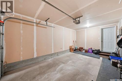 9 243 Herold Terrace, Saskatoon, SK - Indoor Photo Showing Garage