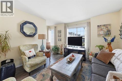 9 243 Herold Terrace, Saskatoon, SK - Indoor Photo Showing Living Room