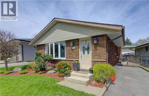10 Bosworth Crescent, Kitchener, ON - Outdoor