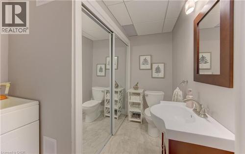 10 Bosworth Crescent, Kitchener, ON - Indoor Photo Showing Bathroom