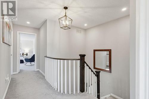 5200 Des Jardines Drive, Burlington, ON - Indoor Photo Showing Other Room