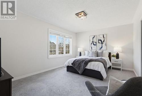 5200 Des Jardines Drive, Burlington, ON - Indoor Photo Showing Bedroom
