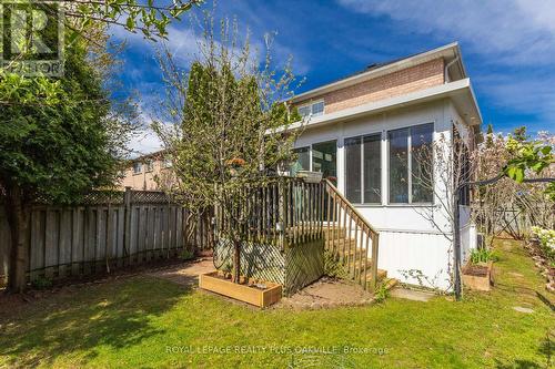 5200 Des Jardines Drive, Burlington, ON - Outdoor