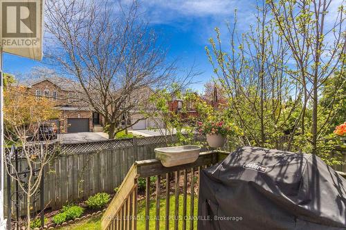 5200 Des Jardines Drive, Burlington, ON - Outdoor