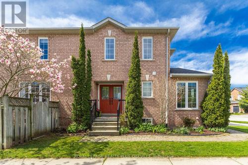 5200 Des Jardines Drive, Burlington, ON - Outdoor