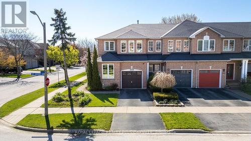 5200 Des Jardines Drive, Burlington, ON - Outdoor With Facade