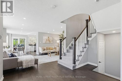 5200 Des Jardines Drive, Burlington, ON - Indoor