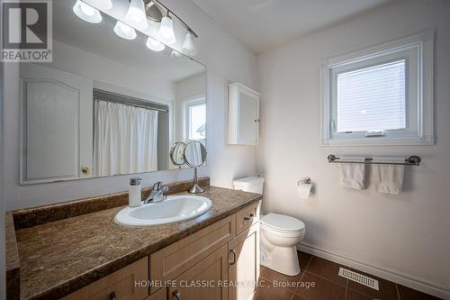 5 Irwin Crescent, New Tecumseth, ON - Indoor Photo Showing Bathroom