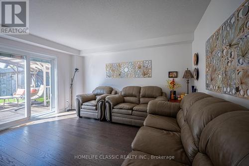 5 Irwin Crescent, New Tecumseth, ON - Indoor Photo Showing Living Room