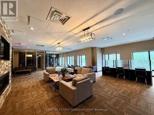 1711 - 1235 Richmond Street, London East (East B), ON - Indoor