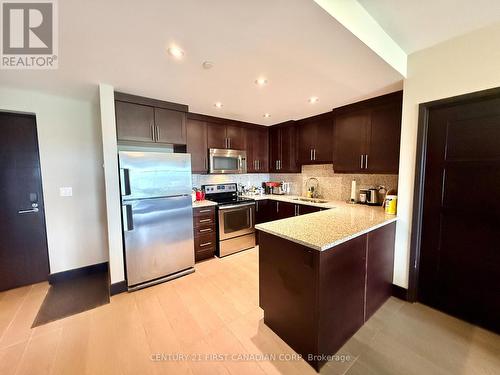 1711 - 1235 Richmond Street, London East (East B), ON - Indoor Photo Showing Kitchen With Stainless Steel Kitchen