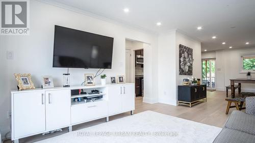 434 Westmount Avenue, Toronto, ON - Indoor Photo Showing Living Room