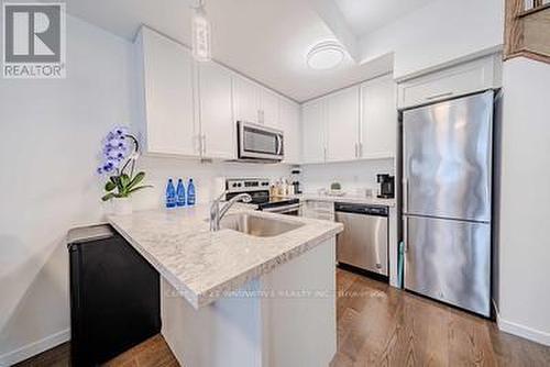 302 - 1711 Pure Springs Boulevard E, Pickering, ON - Indoor Photo Showing Kitchen With Stainless Steel Kitchen With Upgraded Kitchen