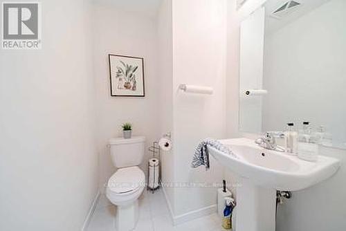 302 - 1711 Pure Springs Boulevard E, Pickering, ON - Indoor Photo Showing Bathroom